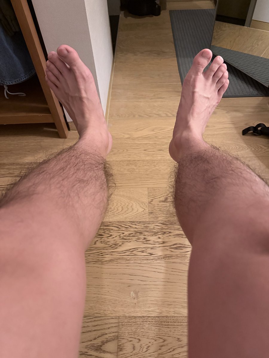 kkj88bkk's tweet photo. Feet up 👣 https://t.co/cwxO78bpNP