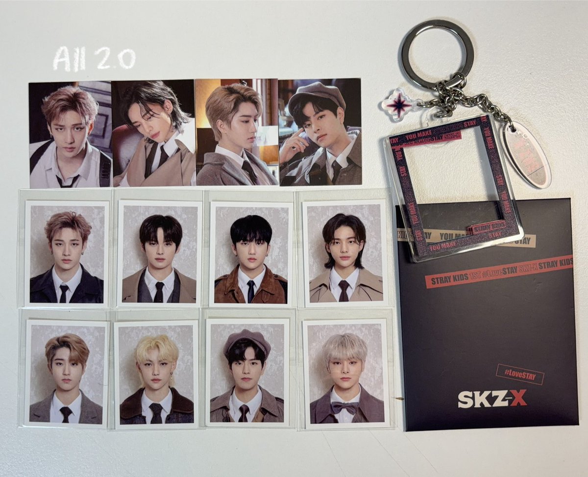kkru_u's tweet photo. 스트레이키즈 스키즈 증사 일괄 양도

+ 준등기 1,800

스트레이키즈 스키즈 straykids skz 방찬 리노 창빈 현진 한 필릭스 승민 아이엔 bangchan leeknow changbin hyunjin han felix seungmin in sell pc SKZ-X 파일럿 시그 스테이 냥 https://t.co/GzIaj3ahsU