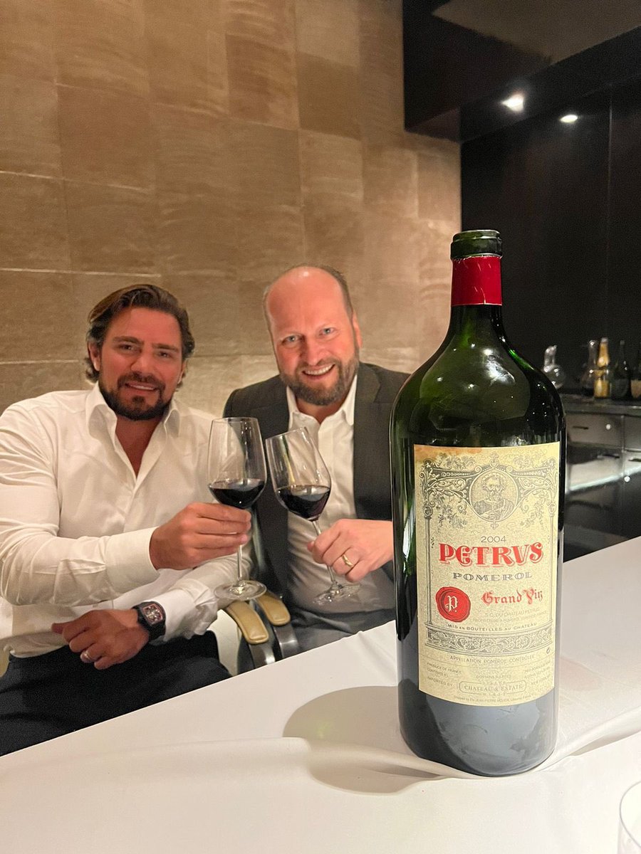 🚨🚨🇧🇷🇧🇷TOMAR UM PETRUS🍷🍷🍷🍷 POR CONTA DOS APOSENTADOS DO BRASIL🇧🇷, NÃO TEM PREÇO💰💰💰!!!!!