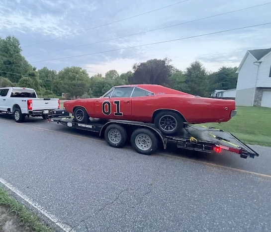 DHTrailersNC's tweet photo. Max Built Trailers builds it.

We slap a huge discount on it.

You put it to work.

https://t.co/aHlWTNQ8AI

#americanmade #georgiamade #charlottenc https://t.co/gPkFJylOYX