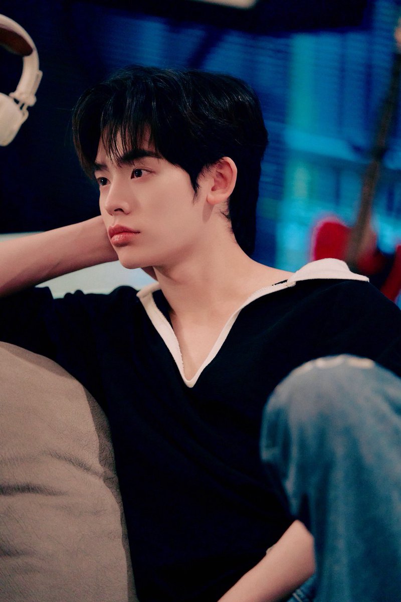 ขอคอมเมนต์ให้คุณฉินตอนนี้หน่อยได้ไหม อิอิ
Please Comment for Qin drop your comments below start!

DUANG WITH YOU EP6
#ด้วงกับเธอEP6