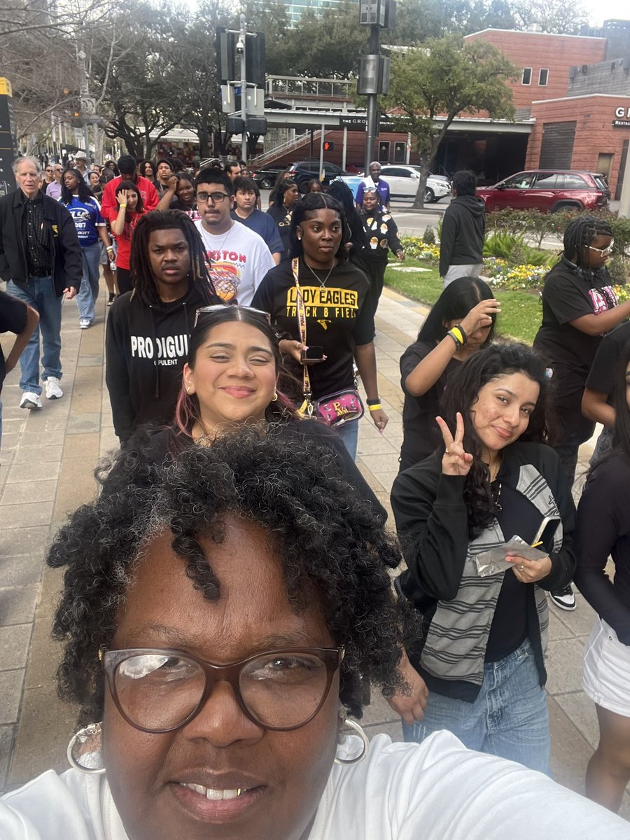 BigIkeYearbook's tweet photo. AVID students had an amazing experience in Houston! Students explored Discovery Green, attended a career panel with professionals from the Houston Rockets, Houston Astros, and Houston Dynamo FC, and ended the night cheering at a Rockets game! 🏀 #AVID #SwoopNation https://t.co/CsaRgkK55L