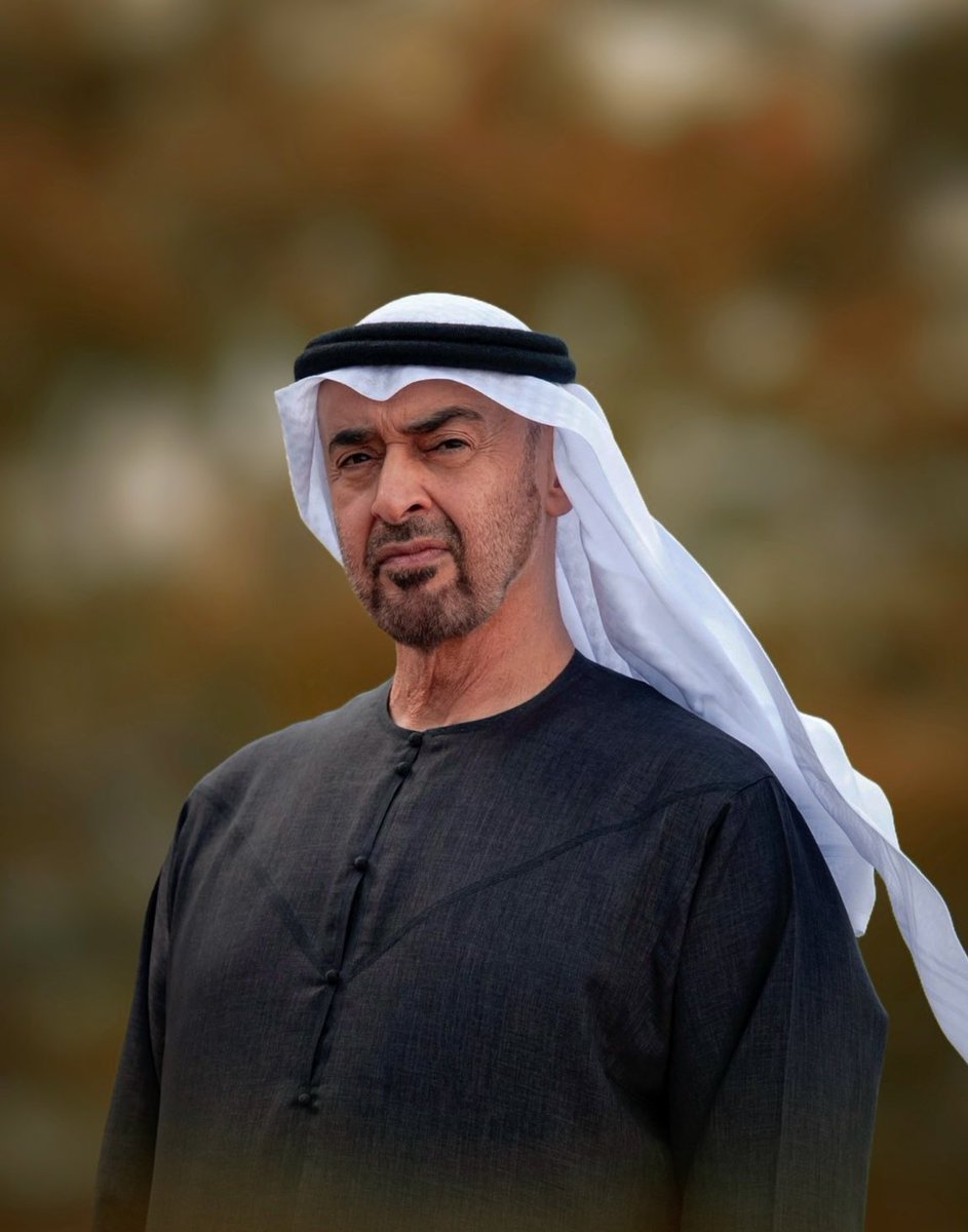 Nesta_1's tweet photo. الشيخ محمد بن زايد : 
" ترا الامارات يلدها غليظ ، ولحمتها مرره .. وأوعد الجميع .. ترانا بنظهر أقوى " ⚔️ https://t.co/rtJcfebifI