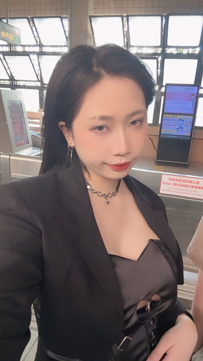 𝕸𝖎𝖘𝖙𝖗𝖊𝖘𝖘 𝕬𝖓𝖓 ⛓ 安女王 tweet media