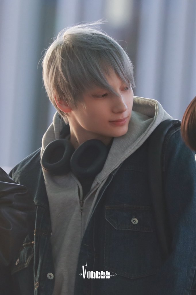itgirlsoobin's tweet photo. HELLOOO LEON KENNEDY https://t.co/VxPPLU7T0H