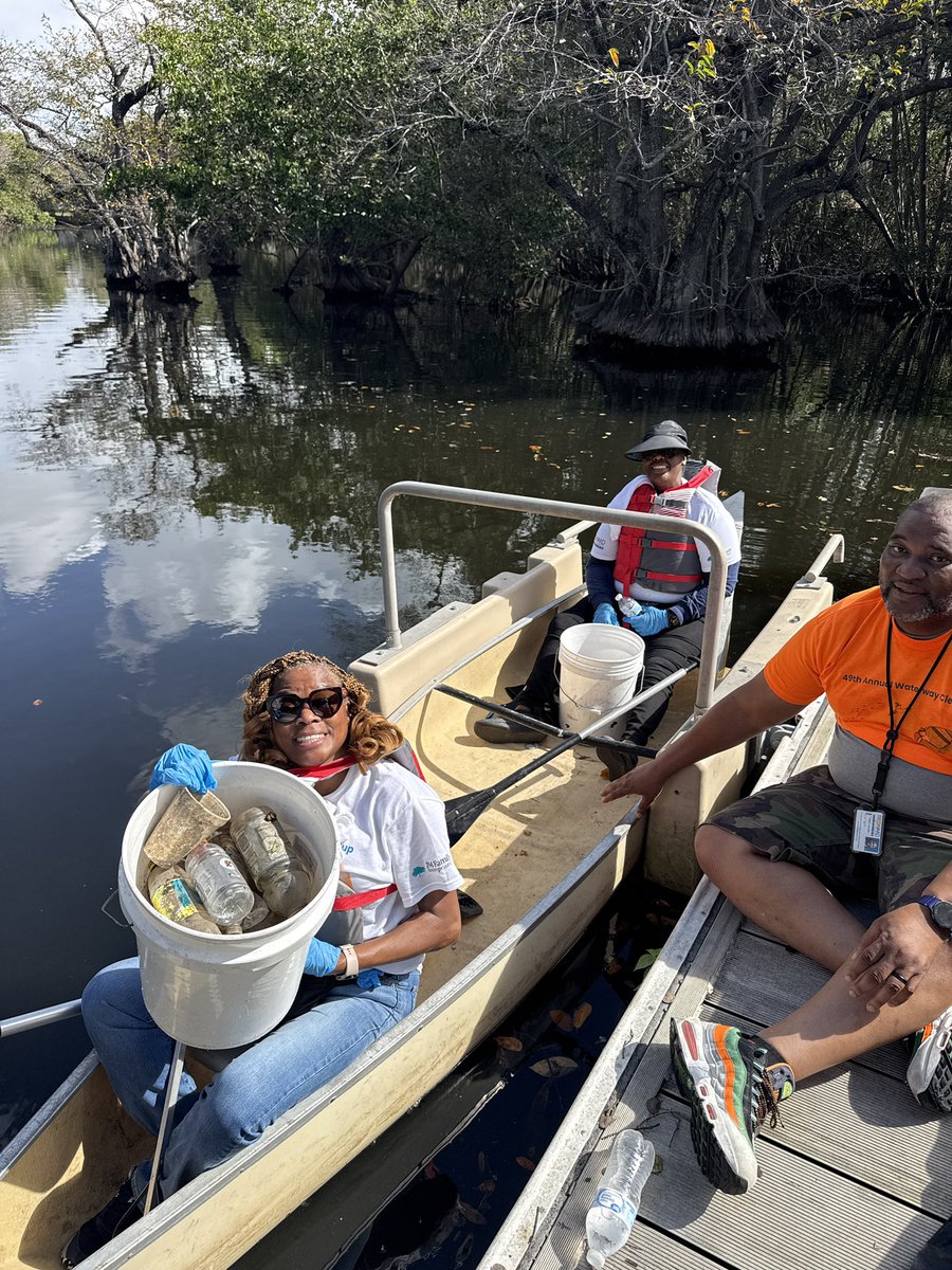 robertwpurpose's tweet photo. Broward Waterway Cleanup! @BrowardCounty https://t.co/E7Y8qnaI2h