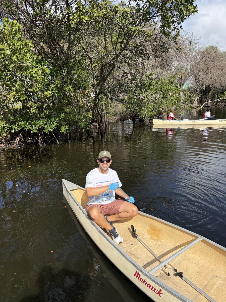 robertwpurpose's tweet photo. Broward Waterway Cleanup! @BrowardCounty https://t.co/E7Y8qnaI2h