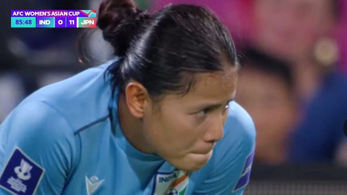 No Context Indian Football tweet media