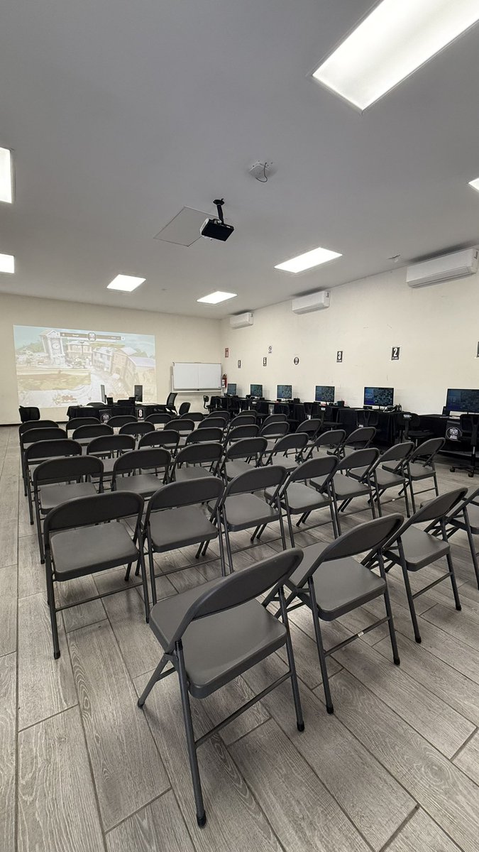 Phoenix | Sebas tweet media