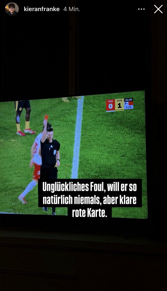 SchieckKeenan's tweet photo. Na was denn jetzt? Werdet euch mal einig! 🌚
#FCKBVB https://t.co/883siFqHX6