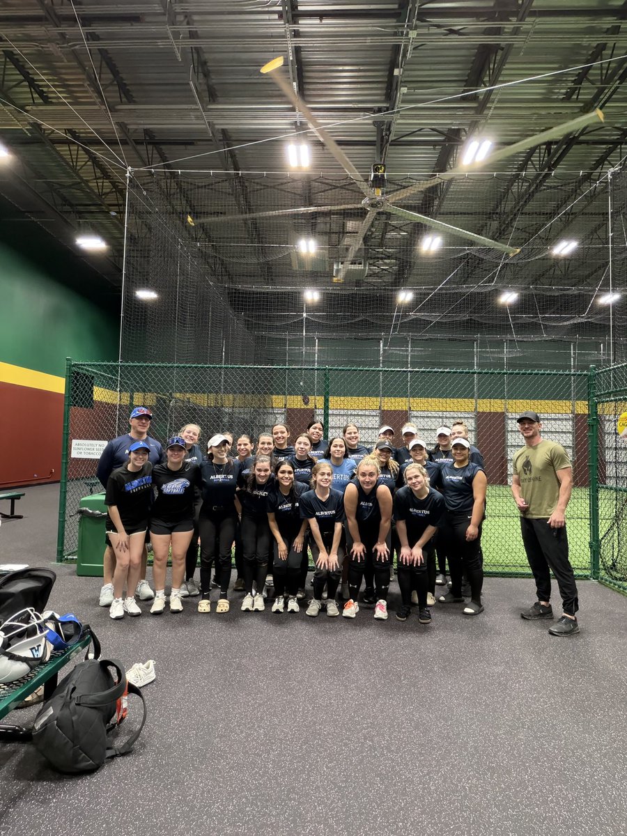 Albertus Magnus College Softball tweet media