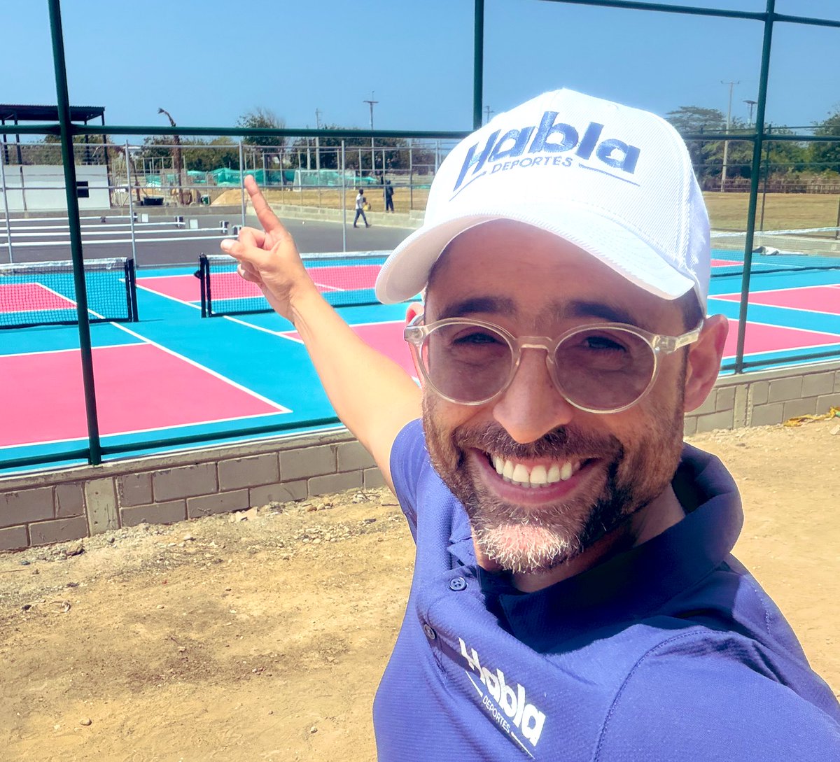 JuanSalvadorB's tweet photo. 6 canchas de tenis, 6 de pickleball y 2 de fútbol 11x11. 

Agárrate Barranquilla, que se viene BQ CITY SPORTS. https://t.co/FDntXMj9ju