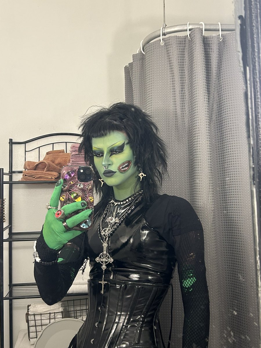 ARI pARTi ⚢ 👁️ tweet media