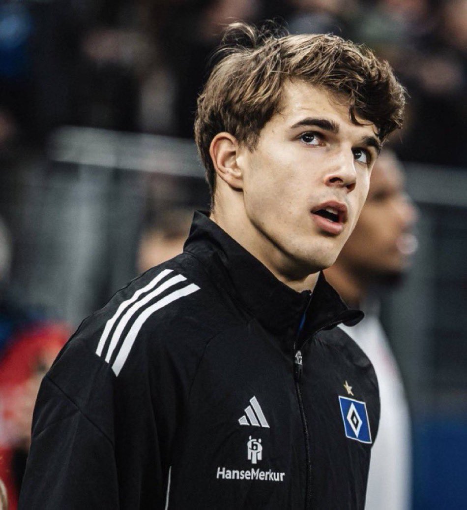 🚨UPDATE
FC #Barcelona have made initial contact and started discussions with #Tottenham’s Luka #Vuskovic 

[<a href="/Plettigoal/">Florian Plettenberg</a> | #THFC]