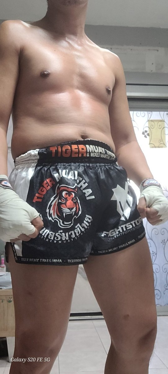 Orioz8965 tweet media