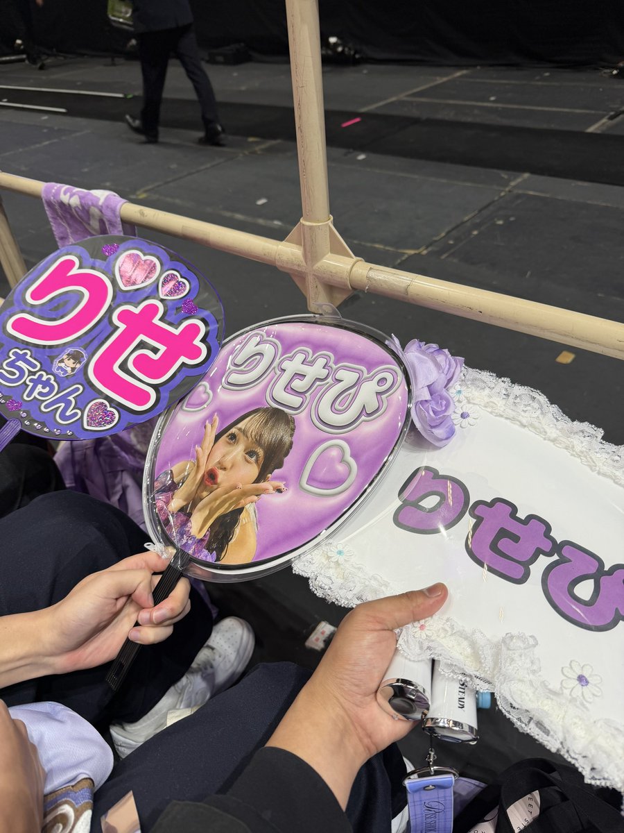 rise_danjiri's tweet photo. まさかの単番で行ってお隣さんりせちゃん推しやって、えぐいファンサきた…
可愛すぎやしやんか?笑
仲良くなれてよかったです！
(⚙️2160p)
#塩川莉世 https://t.co/Tmwk5TIMGV