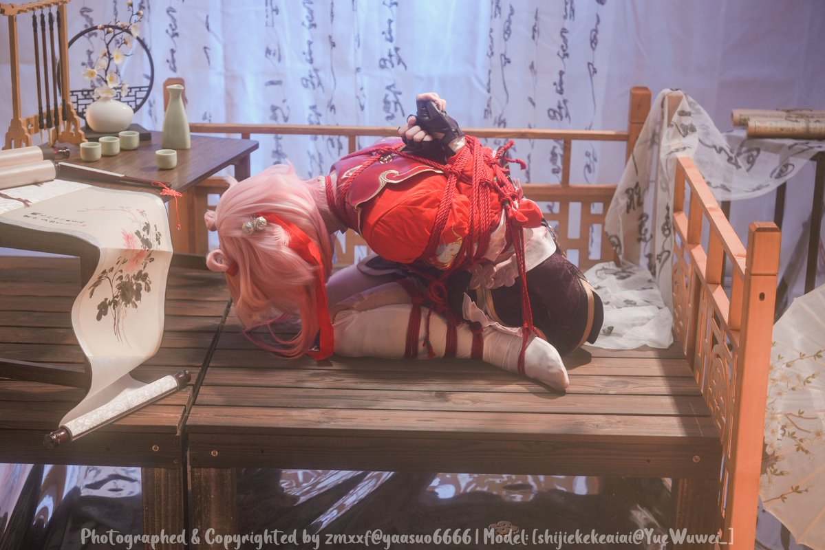 月无微 tweet media