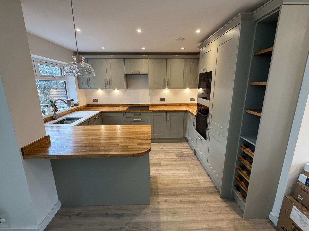 Steve Lewis tweet media