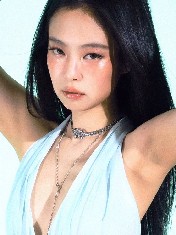 [INFO🚨] 🇮🇱 Beit HaNassi released a preview of the list of celebrities who have supported Israel. Jennie Kim from Blackpink appears in first place, being the only Kpop idol on the list.