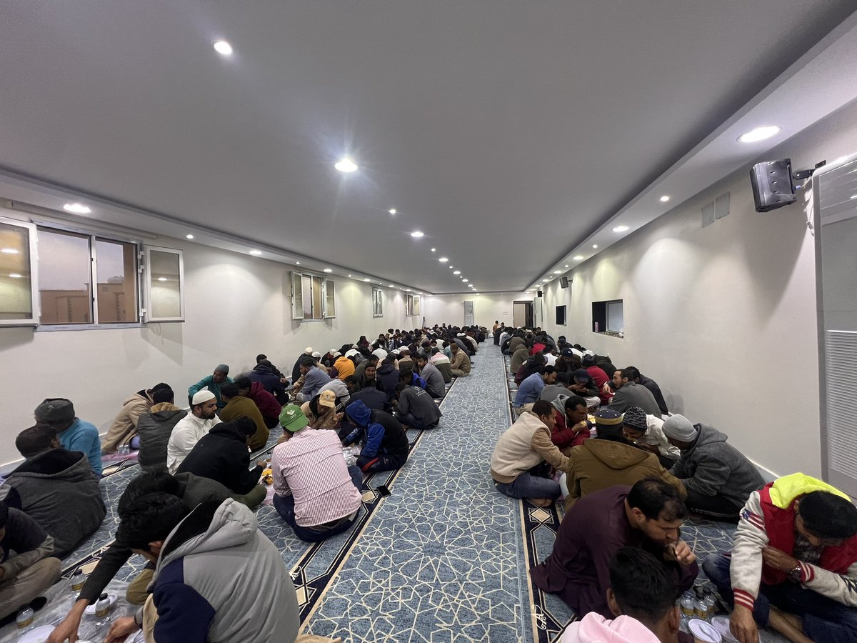 habbasdawah's tweet photo. في اليوم الثامن عشر من رمضان
وعلى موائد أهل الخير
بلغ عدد المفطرين ٢٦٤ صائمًا
وبمشاركة ٧ متطوعين في خدمة الصائمين.
جزى الله الداعمين والمتطوعين خير الجزاء، ولا يزال باب الأجر مفتوحًا لمن أراد المساهمة

 #افطار_العشر___الاواخر_بالحرم https://t.co/vNKOJpCwk4