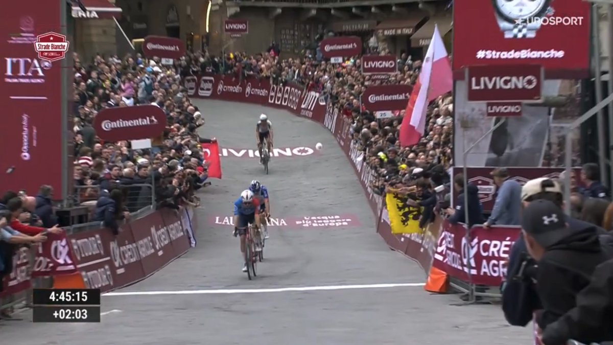 GroupamaFDJ's tweet photo. Romain Grégoire s’est battu jusqu’au bout et termine à une belle 4e place des Strade Bianche millésime 2026 ! 💪
La victoire pour Pogačar.

𝐴 𝑛𝑖𝑐𝑒 4𝑡ℎ 𝑝𝑙𝑎𝑐𝑒 𝑓𝑜𝑟 𝑅𝑜𝑚𝑎𝑖𝑛 𝐺𝑟𝑒́𝑔𝑜𝑖𝑟𝑒, 𝑤ℎ𝑎𝑡 𝑎 𝑟𝑎𝑐𝑒! 🥵 https://t.co/rhlxn4I3aA