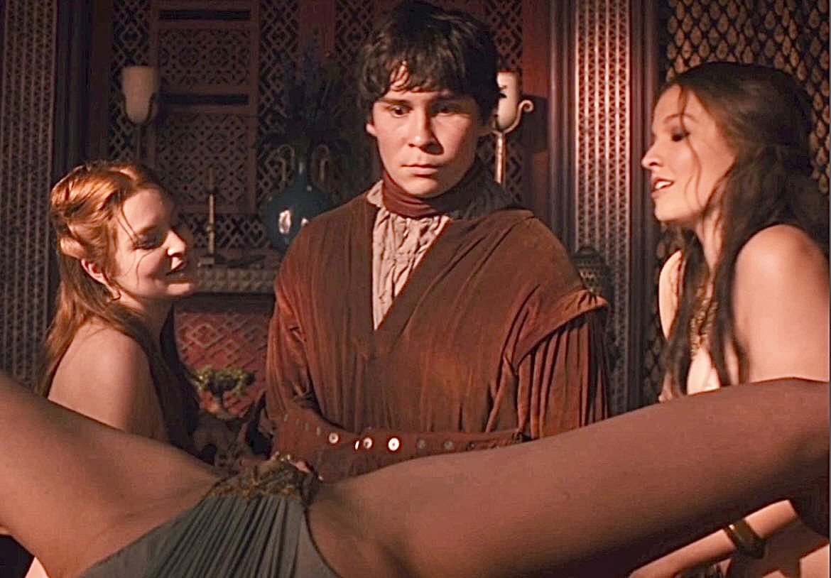 Intrapiernoso's tweet photo. El mayor misterio de “Game of Thrones” siempre será: ¿Qué le hizo Podrick a las chicas para que no le cobraran? https://t.co/Rziiw9vmsx