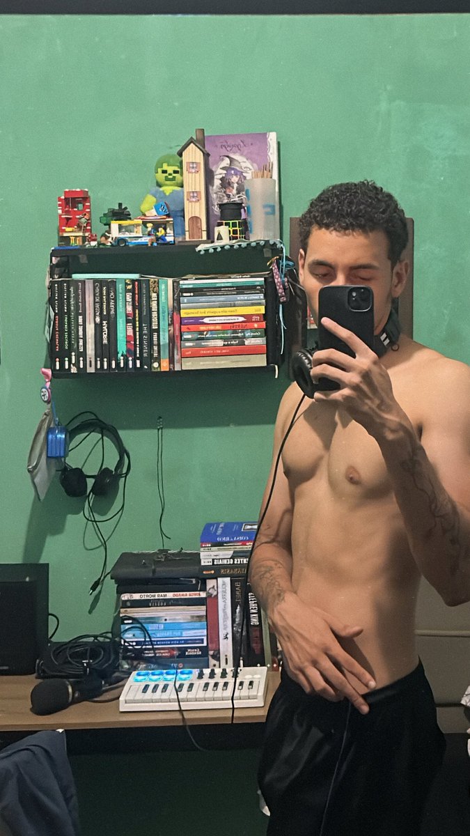 ARIN (artista de nicho) tweet media