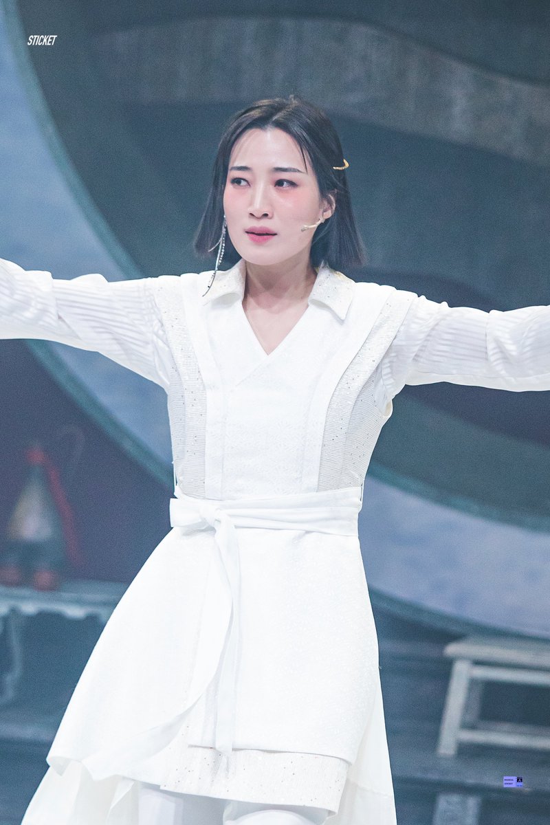 𝑺𝑻𝑰𝑪𝑲𝑬𝑻 tweet media