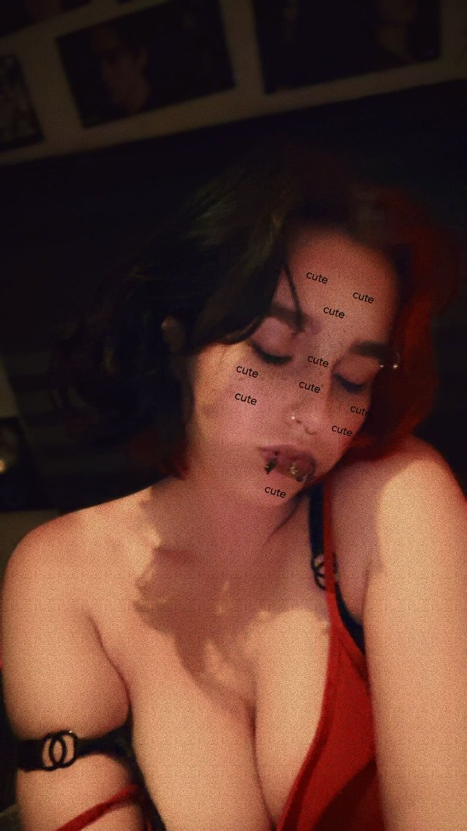 your_fav_goth's tweet photo. Come see the unfiltered version of me 😘

https://t.co/hHi4qr42Tb https://t.co/v6t15EeNWF