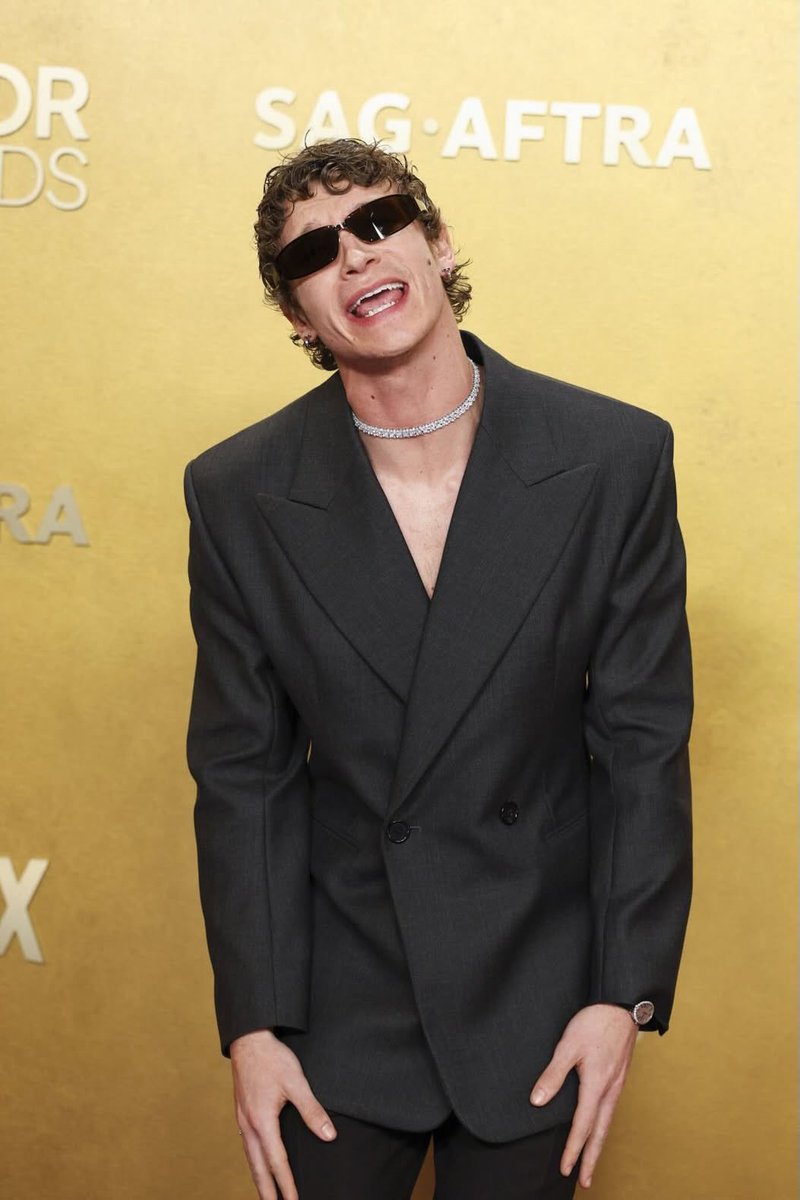 gabysreads's tweet image. his enjoyment of just being himself and not being afraid to express himself and his emotions, especially with hudson and the other cast of heated rivalry! he seems like the most fun and caring person to be around!! ALSO that he’s from Texas #represent 🤘🏽