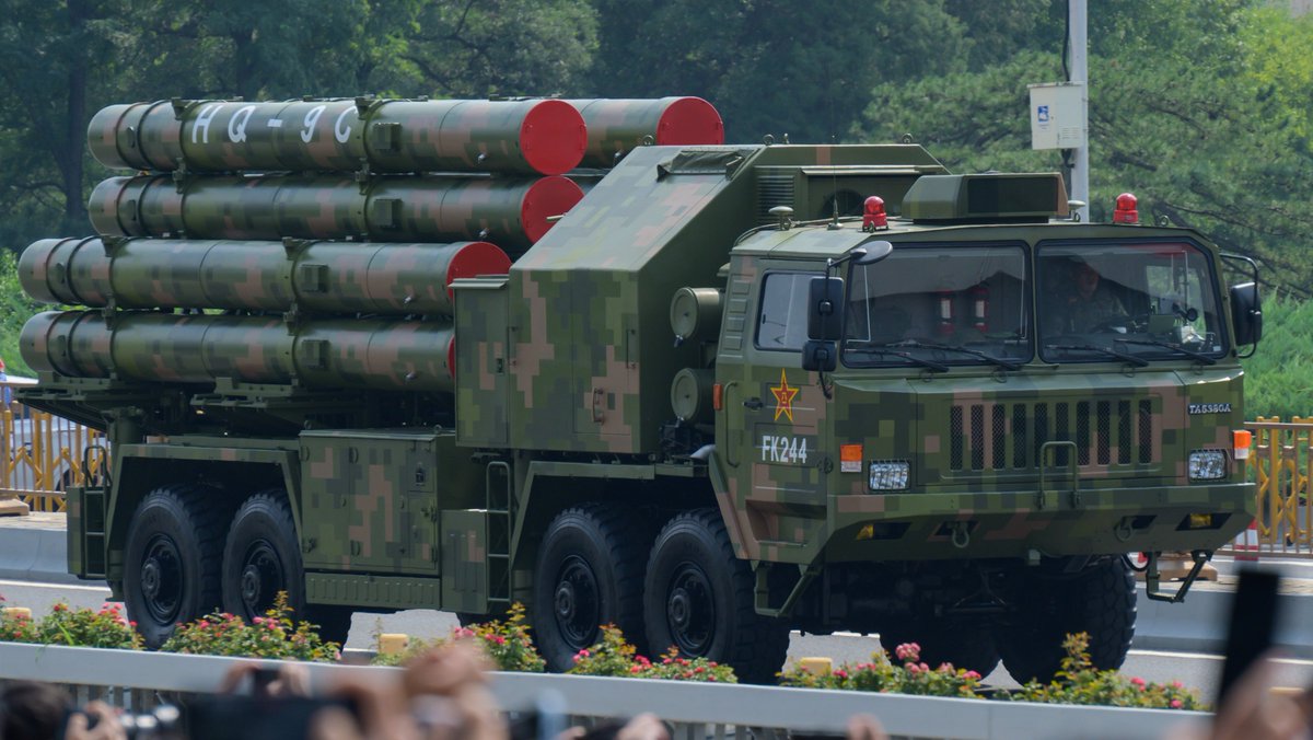 junshiguancha1's tweet image. Fun fact: China🇨🇳 never exported HQ-9 to Iran. Israel wrecked Iran's defenses — still using 1960s Chinese HQ-2 exports. Meanwhile, China's current domestic systems are advanced enough to fend off advanced alien civilizations.  #MilitaryTech