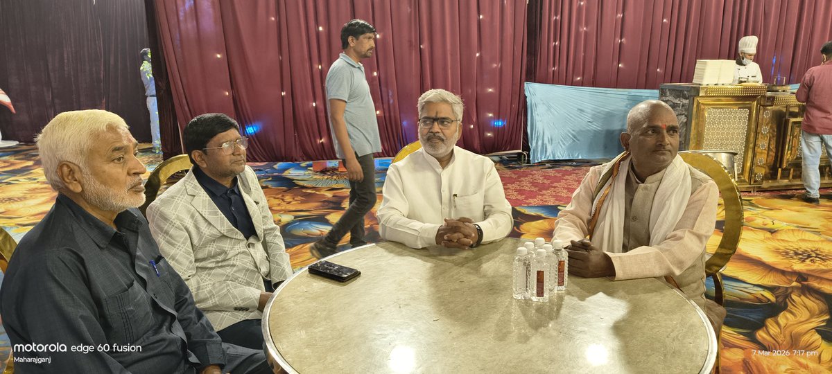 krishnagopalBJP's tweet image. #द ग्रेंड अरोमानिया राजेंद्र चौक गोरखपुर में सक्सेना नगर निवासी वरिष्ठ व्यापारी श्री मनोज कुमार जायसवाल जी के सुपुत्री के शादी समारोह में शामिल होकर बधाई एवं शुभकामनाएं दी