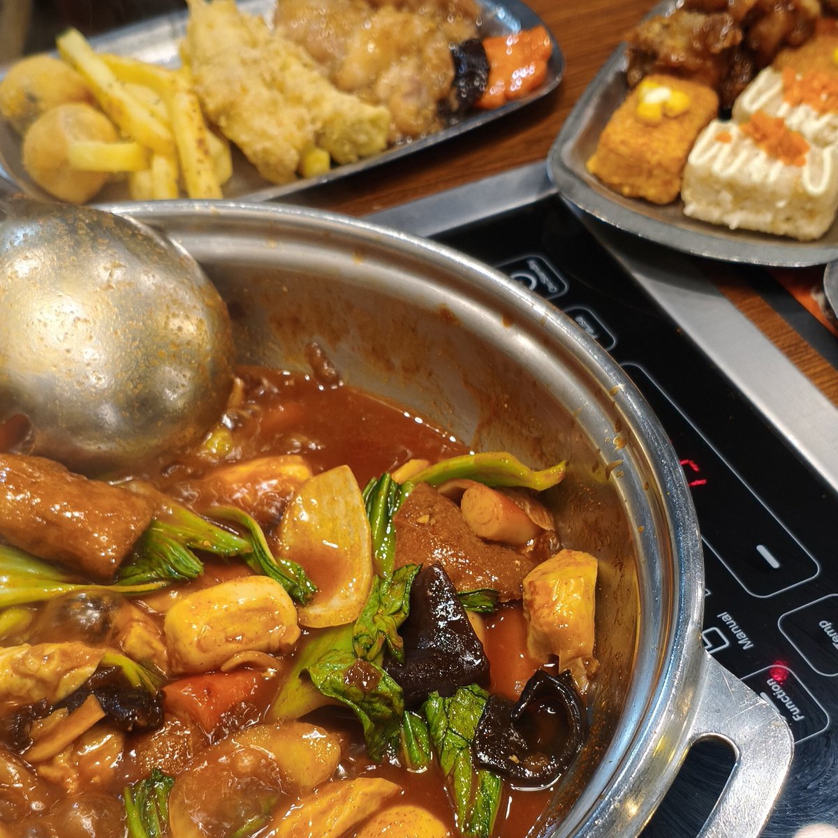 𝙡𝙤𝙫𝙖 ⊙⊝⊜ tweet media