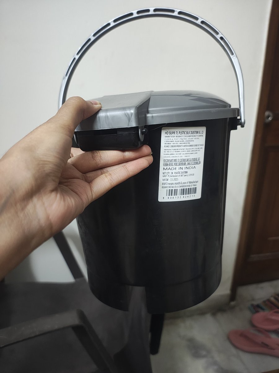 mobansalji's tweet photo. @JioMart_Support #JioMart order no 17727967470746944A received damaged product  dustbin lever missing but in app not open need more help option for raise complaint plz refund my amount https://t.co/nQTEFZm0G7