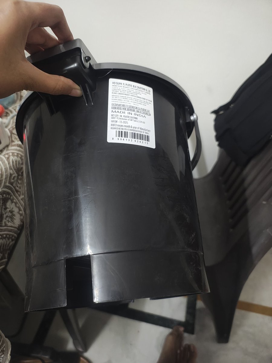 mobansalji's tweet photo. @JioMart_Support #JioMart order no 17727967470746944A received damaged product  dustbin lever missing but in app not open need more help option for raise complaint plz refund my amount https://t.co/nQTEFZm0G7
