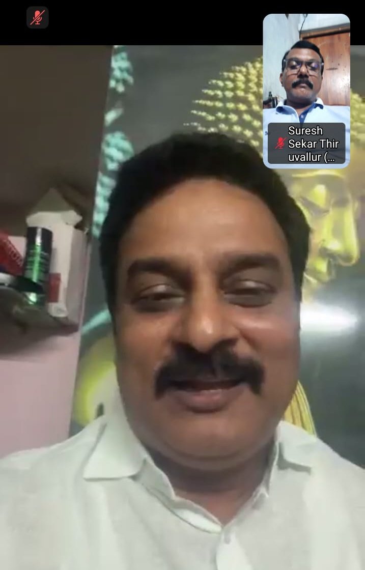 SeenuSumo's tweet photo. இன்றுDr.கலாநிதி வீராசாமி அவர்கள் முன்னிலையில்
M.M.அப்துல்லா அவர்கள் தலைமையில் திருச்சி
ஸ்டாலின் தொடரட்டும் -
தமிழ்நாடு வெல்லட்டும் மாநாடு மற்றும் அயலக அணி தேர்தல் பணி குறித்து காணொளி காட்சி கூட்டத்தின் வாயிலாக ஆலோசனைகளை வழங்கினார்
அயலக அணி மாநில,மாவட்ட நிர்வாகிகள் பங்கேற்றனர்... https://t.co/Nz94Y0YQl4