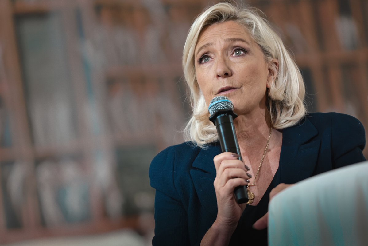 Marine Le Pen tweet media