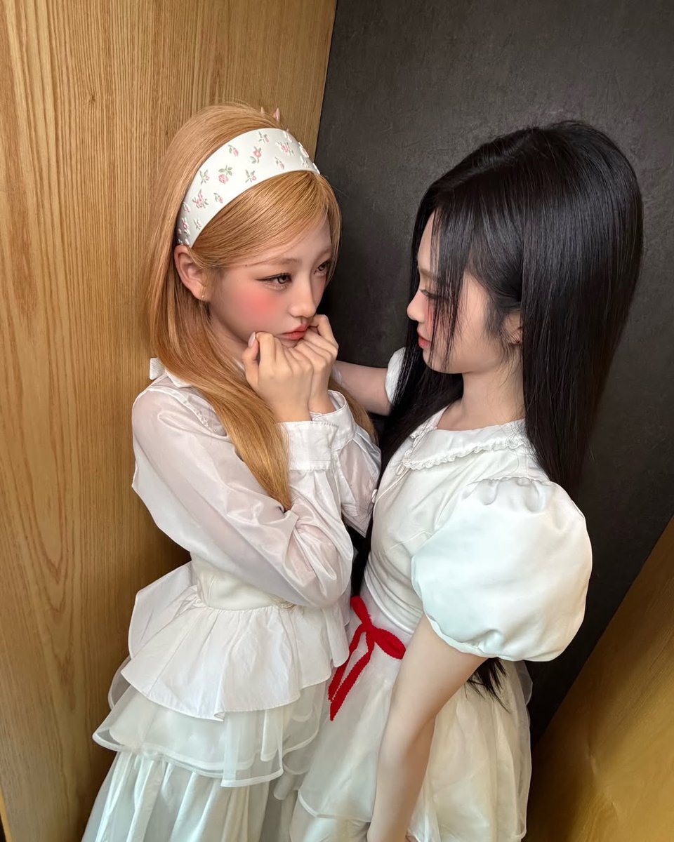 dajeongz yuri 👩🏼‍❤️‍💋‍👩🏻