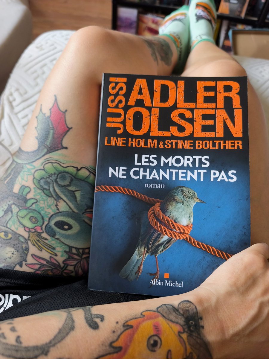 memento_amare2's tweet image. J'hésite entre être déçue et me réjouir de découvrir ce nouveau tome des enquêtes du département V. Le 10ème tome était parfait. J'espère que celui-ci écrit à 6 mains sera à la hauteur du grand Carl. #SaturdayThoughts #BookLovers