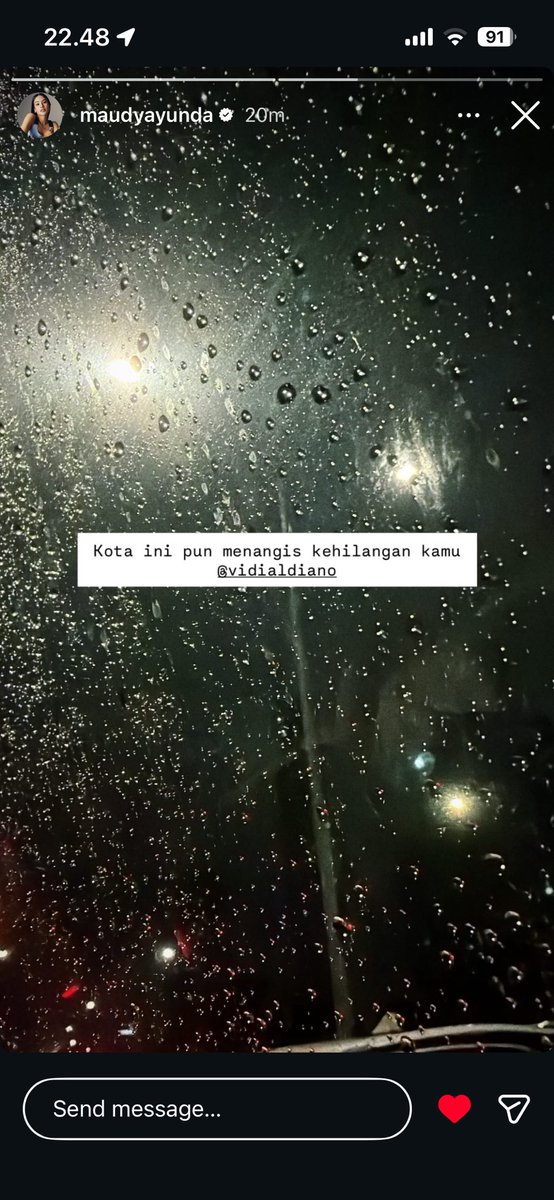 Story instagram maudy ayunda 😭

Vidi emang sakitnya udah lama tapi kepergiannya yg sangat cepat buat sahabat, teman keluarga beresa Sheila selaku istrinya pasti kaget 🥺 
Semoga islam dan imannya diterima Allah SWT aamiin 🤲🏻🥺

Rest In Love ka Vidi Aldiano 🥀🤍