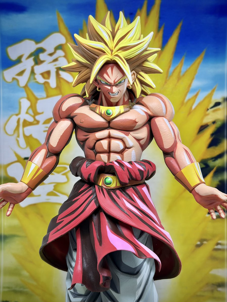 zerocs8's tweet photo. Super 1 classic Broly 🥦🔥 https://t.co/uPuY41ti28