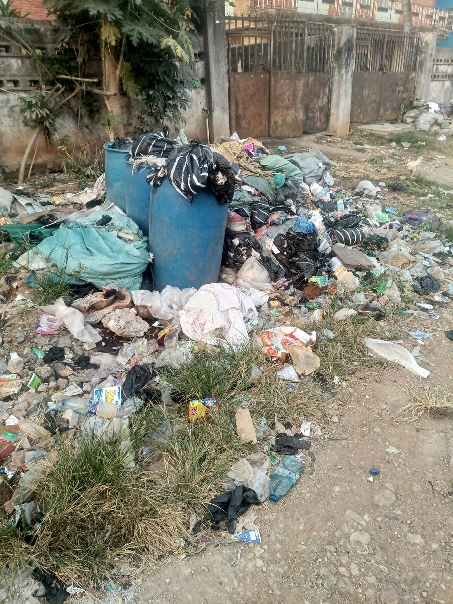 princecoker's tweet photo. @tokunbo_wahab SOS sir

HC, thank you for all you do. I moved to this area Dec 2025 and from then till date no PSP has come to pick up trash. The neighbours have lamented bitterly but no one has come to our aid. 

Mobolaji Close off Modupeola Street, Iyana Ipaja. Closest bus stop Is New Era. https://t.co/wSRW03Grzu