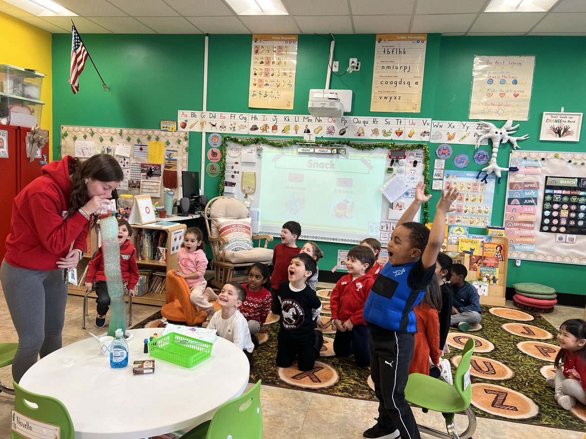 Ms. Dipaoli 🍎🖍❤️ tweet media