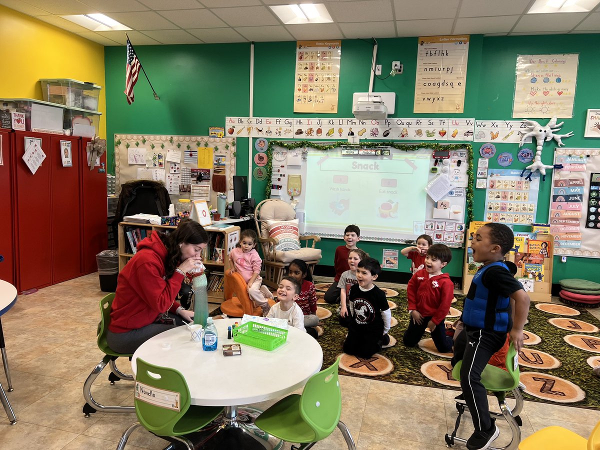 Ms. Dipaoli 🍎🖍❤️ tweet media