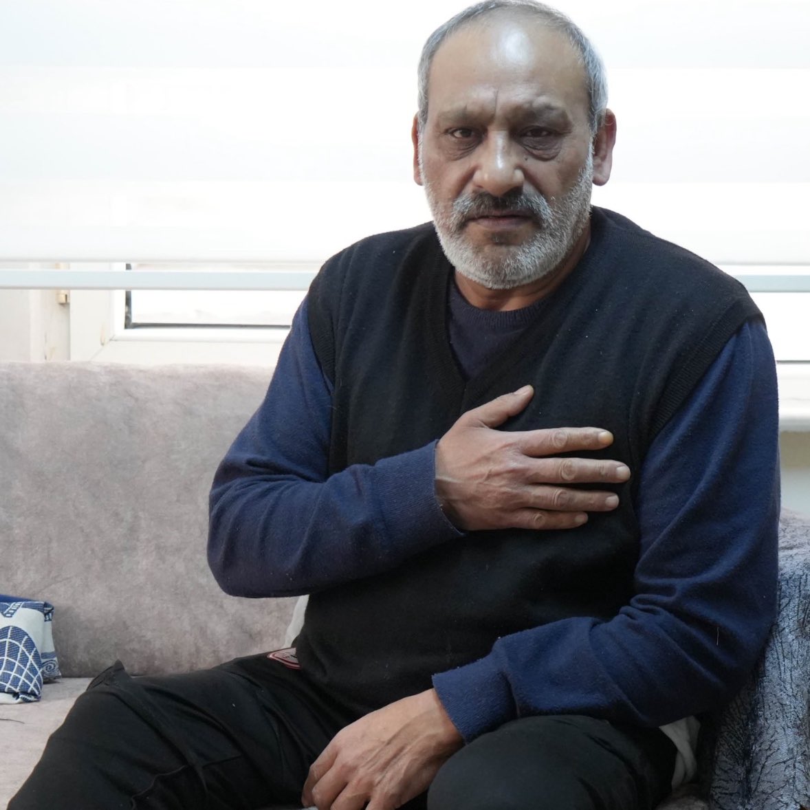gusholderhaber's tweet photo. "Kâbe'de Hacılar Hu Der Allah" ilahisiyle gündem olan Celal Karatüre'nin babası Sezgin Karatüre:

Oğlum söylediği ilahi ile herkese ‘Allah' dedirtti. 

Allah herkese benim gibi hayırlı evlat nasip etsin. Televizyonlara çıkıyor, her yere çıkıyor, meşhur oldu. 

Türkiye'yi gururlandırdı, biz de gururlandık. 

Çocuğumu görünce ağlıyorum, ‘maşallah' diyorum. 

Nereden, nereye geldi.
