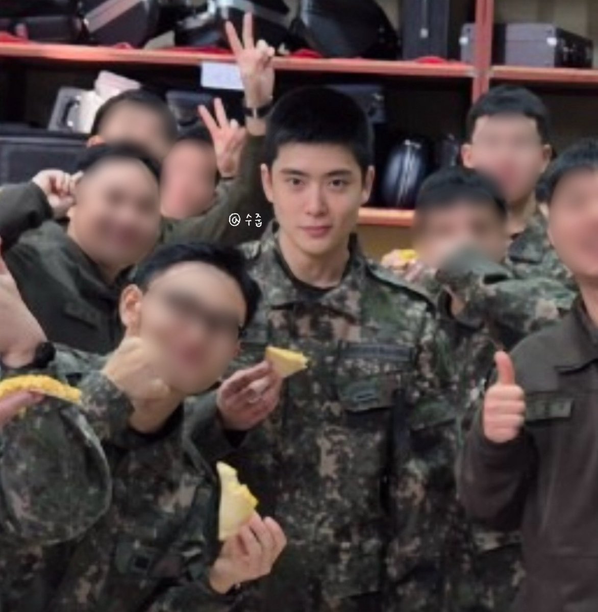 ยาใจกุจริง ๆ เหนื่อยกับงานเหนื่อยกับชีวิตมาทั้งวัน เพื่อมาเจอไอหน้าหล่อนี่ที่โคตรจะแสนคิดถึง มีกำลังใจฮึบต่อละ จะเก็บตังไว้ไปหา