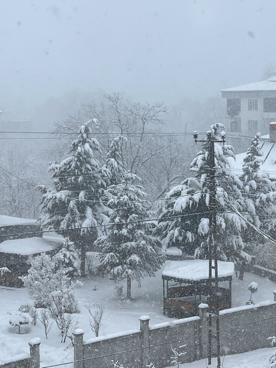 Mart kapıdan baktırır kazma kürek yaktırır gerçekten