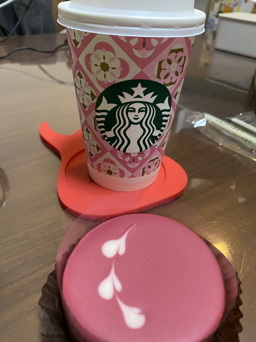 skmt75's tweet photo. 遅ればせながら3月4日は私の誕生日でございました。ちなみに父とも誕生日が一緒で、何なら生まれた年も似ている(あれ、計算が合わないな…)。今年は仕事を頑張らないようにする決意を今しました。ラーメン件数スシ案件も増やすぞ💪 https://t.co/1hz9kCOOo8