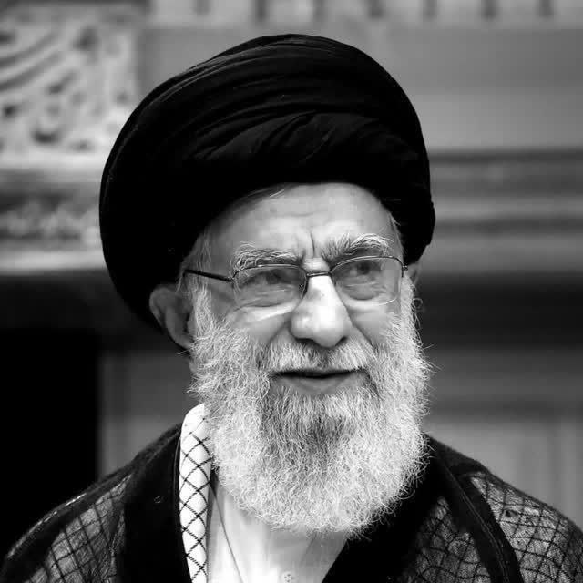 NrsAbSa's tweet photo. اگر نبودم روی سنگ قبرم بنویسید:
«بسیجی خامنه ای»
این قشنگ ترین عنوان برای من است.

#یا_منتقم https://t.co/6vZpN2oCJR