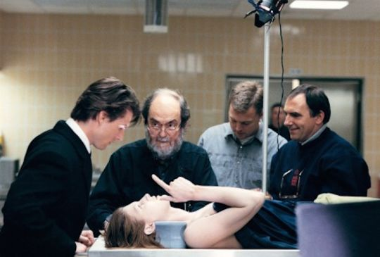 Kubrick, Tom Cruise and Julienne Davis, in the morgue scene of Eyes Wide Shut.